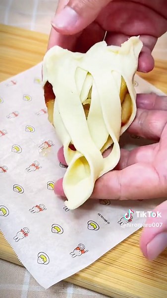 世界の9割の人が知らないアップルパイの包み方 - How to Wrap Apple Pie