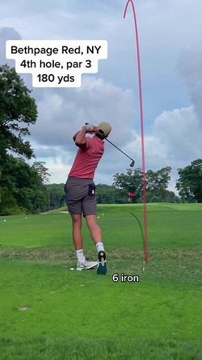 Hole vlog⛳️ Bethpage Red course📍4th hole, par 3, 180 yards #fyp #golf #foryou #golfswing #golftips #bethpagestatepark #golftiktok #golfer #golfcourse #pgatour #livtour #bethpagegolf #holevlog #titleist #mizunogolf #vicegolfball