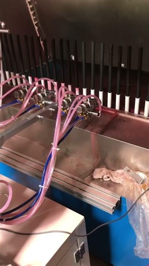 Automatic spray painting machine