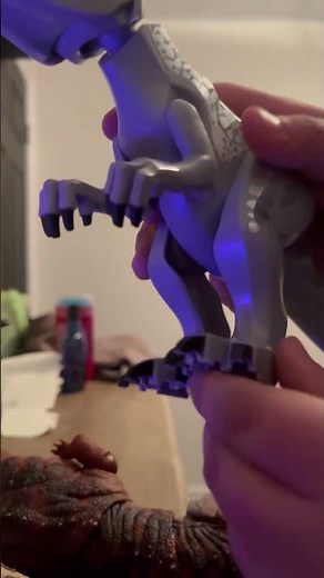 Reviewing the Indominus Rex, AliExpress toy