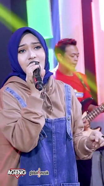 Ada Rindu 💙 - Nazia Marwiana ft. Evie Tamala | Cover Song by Fery Wardana