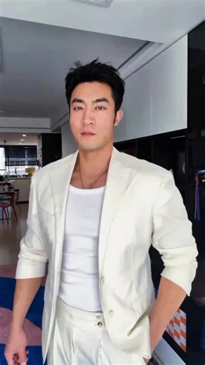 Exciting Drag Show Performance with Stunning Costumes