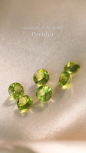 12K views · 418 reactions | This month’s birthstone is the vibrant, lemony-green #Peridot. Send this to your August-born besties to bring them prosperity and creativity  . . . #Peridot #Gemstone #Gemstoneofthemonth #zodiac #birthstone #augustbirthstone #augustgemstone | BlueStone | Facebook