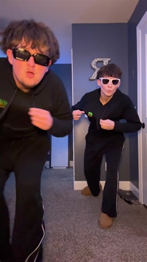 and leftt 🔥 | dc: @king.jodey🦁 | #fyp #foryoupage | dancing man