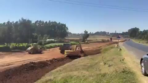 SC Nelson Havi praises President Ruto for the Nairobi–Nakuru–Mau Summit road upgrade 🚧. The 175 km dual carriageway will ease traffic, reduce accidents, shorten travel time, and create 15,000 jobs for youth. #KenyaNews #Infrastructure #WilliamRuto #jobcreation #Nairobi