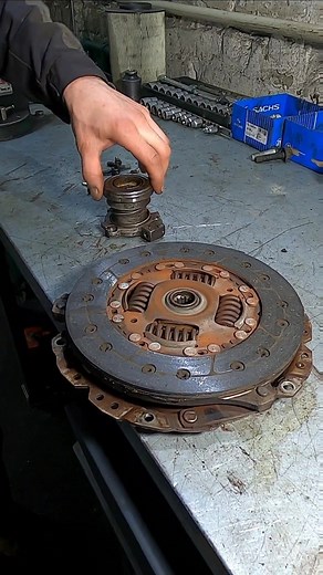clutch inspection #mechanic #carrepair #transmission
