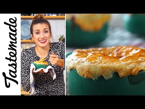 Mini Turkey Pot Pies l The Tastemakers-Julie Nolke