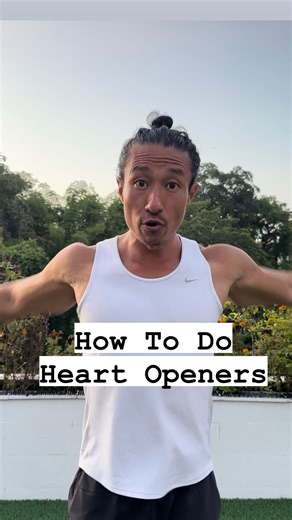 Heart openers is a easy exercise that releases tension in your chest, front side and back of shoulders so you’re able to connect deeper to your heart and feel your body . Who are the three things to focus on for this exercise: 1. Arms: keep your arms loose as you swing your arms open, expanding your chess and close them alternating one on top of the other. Stay as relaxed and loose as you can. 2. ⁠ bounce: bounce up and down to create vibration and shaking throughout the body to increase circula