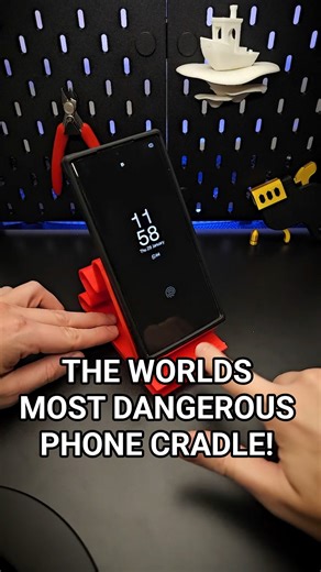 3D Printed Exploding Prank Phone Stand! #3dprinted #gadgets