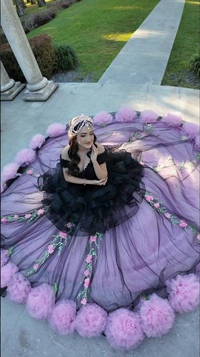 NUEVO VESTIDO DE QUINCEAÑERA 🩷🖤. #miamiquinces #photographysession #misquince #rosysphotography