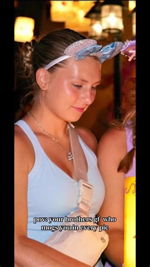 Understanding Mogging and Its Impact on Social Media