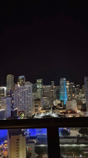 views from the 25th floor 😍 #miami #miamibeach #nightlife #fblifestyle #explorepage #miamiflorida | Ny'Quajhia Shaniyah