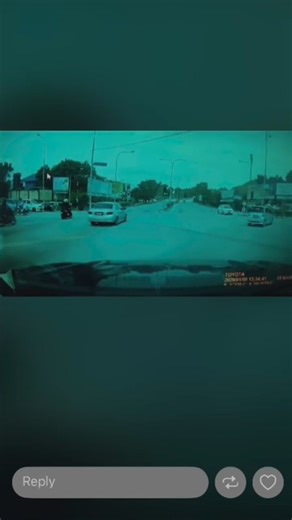 Kemalangan melibatkan kereta Perodua Viva dan Honda Jazz yang meragut nyawa seorang pelajar Universiti Sultan Zainal Abidin, Syakirah Hanan Mazli, 25, di Jalan Kemajuan berhampiran Jabatan Pengangkutan Jalan Terengganu, Kuala Terengganu hari ini. | Kosmo Online