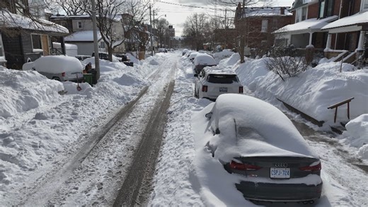 Toronto shifting to snow removal after days of plowing, city says