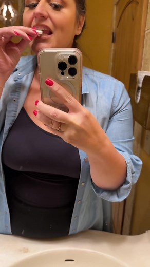 Wintergreen Lifesaver Sparks in the Dark