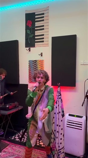 Jim Legxacy - idk idk (live band performance)*