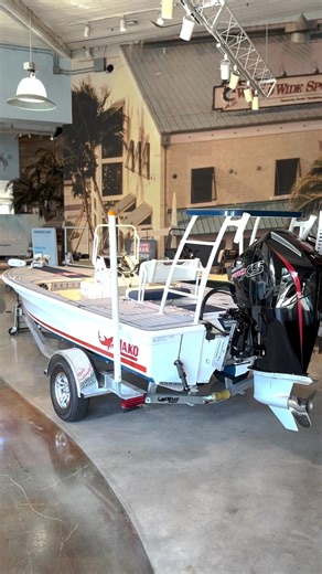 The Pro Skiff 18 Patriot Edition, proudly honoring those who have served and continue to serve our great nation! Tracker Marine Boat Sales Miami | Mako Boats