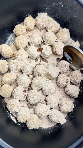 Slow Cooker Meatball Stroganoff Recipe with Frozen Meatballs #recipe