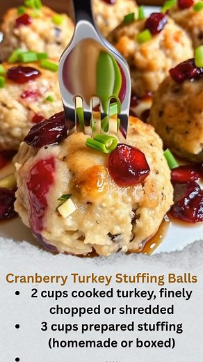 🦃🍞 Cranberry Turkey Stuffing Balls ✨ The ultimate holiday bite — tender, flavorful, and perfectly golden! Made with leftover turkey, herby stuffing, and sweet-tart cranberries, these stuffing balls are perfect for Thanksgiving, Christmas, or cozy Sunday dinners. 🎄🍽️ 🧂 Ingredients 2 cups cooked turkey, finely chopped or shredded 3 cups prepared stuffing (homemade or boxed) ½ cup dried cranberries ¼ cup chopped parsley 1 egg, lightly beaten 2–3 tbsp chicken or turkey broth (as needed for mois