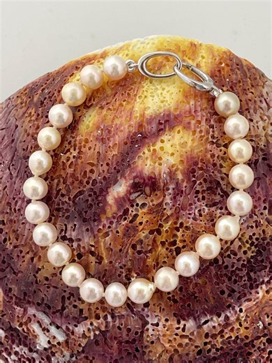 Akoya “candlelight” Natural Color Cultured Pearl Bracelet 7-7.5mm With Rhodium Plated Clasp - Etsy
