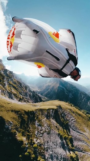 Flying Squirrel Wingsuits: The Ultimate Adventure Experience