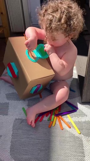 Practice those fine motor skills, color matching, and use recycled materials! I always save my wipe lids. They are great for some many activities for kids! 🤗 #activitiesfor1year #activitiesfor2year #motherhood #learnitontiktok #toddlersoftiktok #toddleractivitiesathome #preschool #homeschool #finemotoractivity