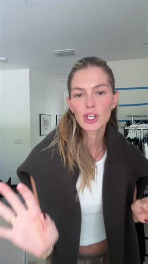 OOTD for Work Meetings: Connecting Through Fashion