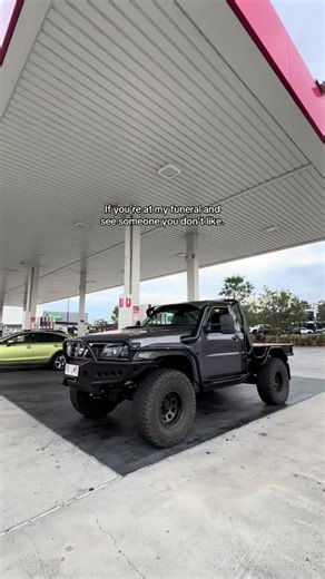 Calling People Out in Funeral: A Bold Approach to Dealing with Unwanted Guests