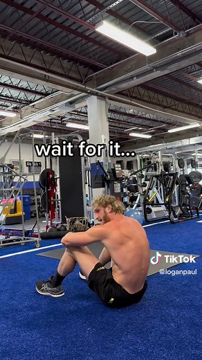 60” box jump (5 feet)… wait for the end 🤣 @drinkprime