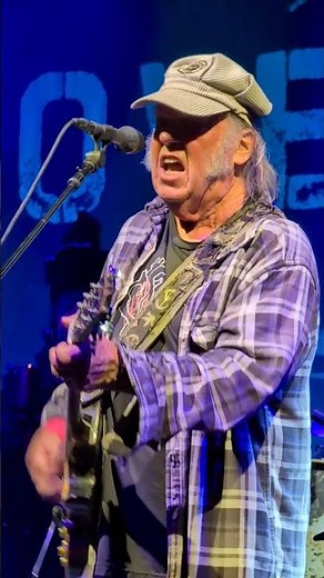 "Southern Man" - Neil Young & The Chrome Hearts (Chateau Ste. Michelle 9/4/25)