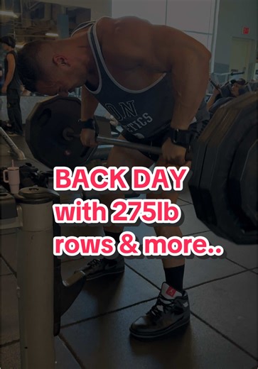 🙌🏽 These are some of my FAVORITE back exercises I’ve used the last 23 years lifting to help it grow 💪🏽 Add these in & increase weight every set, then do less reps. You can do anywhere from 4-6 sets per exercise. • 1️⃣Barbell Bentover Rows 2️⃣Close Grip Lat Pulldowns 3️⃣Machine Row with both arms 4️⃣Machine Row with one arm • #gym #fitness #fyp #fypシ #backday #back #muscle #Superman #viral