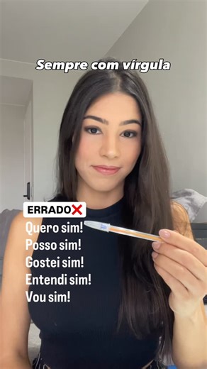 Cássia Magal on Instagram: "⚠️Uso obrigatório da vírgula ⚠️ Ênfase e Realce: o “sim”, nesse caso, é uma partícula de realce. Ele não está ali para modificar o verbo como um advérbio comum (como em “falo bem”), mas para reforçar uma afirmação que já foi feita pelo verbo. Desse modo, o uso da vírgula é obrigatório. Outros exemplos: - O relatório é, sim, importante. - A ciência evoluiu, sim. - Sim, quero ir."