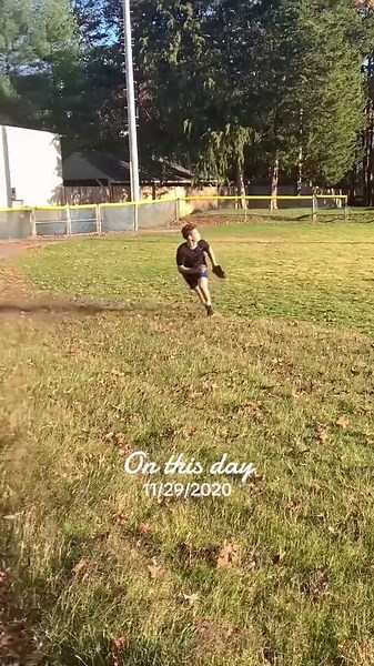 Epic Barehanded Home Run Robbery at the Fence
