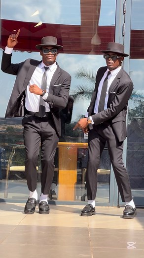 4.1K views · 291 reactions | Vous cherchez l’énergie, la joie et un show qui marque les esprits ?  ❤️ Les Jumo tsquare machine transforment chaque événement en moment inoubliable. Mariages, anniversaires, shows, showcases, galas… Appelez-nous et vivez l’expérience. Wankolasape #viralvideochallenge | Jumo tsquare machine | Facebook