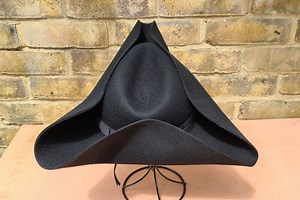 Personalized Black Wool Felt Tricorn Hat: Handcrafted Colonial Style - Etsy