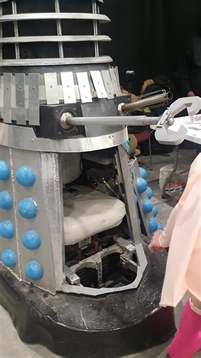 got to see the inside of a dalek irl omg !!! #dalek #aberdeencomicon #aberdeen #doctorwho