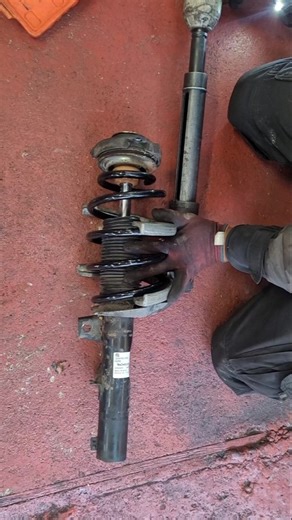 Coil compressor tool #automobile #repair #mechanic #garage #cars #mot #fail #tools #coilspring