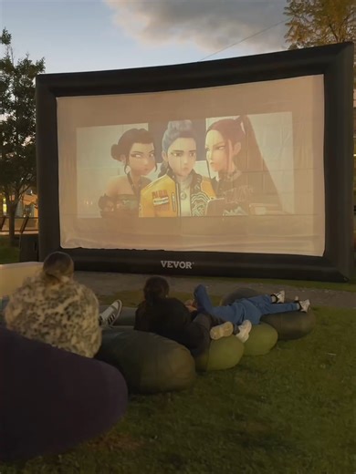 🍿🎬 Cuando el plan perfecto existe… Movie Nights ✨ 📅 19 y 26 de enero ⏰ Desde las 6:00 pm Ven con tus amigos, tu snack favorito y muchas ganas de pasarla increíble 🍿 ¡Nosotros ponemos la peli! 🎥 #MovieNight #Planazo #ReelTime #NocheDePelícula #AmigosYCine #DiversiónTotal #TownSquareMetepec