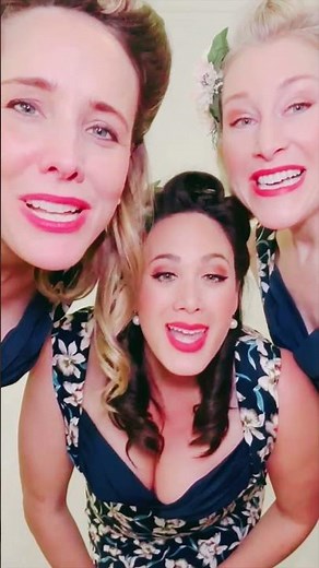 Tico Tico (Andrews Sisters cover) – Vintage Andrews Sisters Style Trio in Paris -- Les Jingle Belles