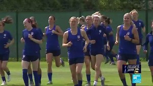 Running World champions US team faces French hosts in Paris