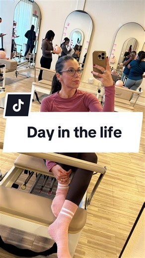 Short day in life vlog for today. Productive day but what’s new right?! I tried pilates for the first time today, i survived! I was shaking 😅 i need to work in my upper body strength that’s forsure! Today’s gratitude: I am proud of my body, i have not always nurtured it or taken care of the best but it has given me so much and continues to carry me through. I have lost close to 70lbs or so… so proud of me🥹💗 #momsoftiktok #dayinthelife #workfromhome #kidslunch #cozydesksetup day in the life, m