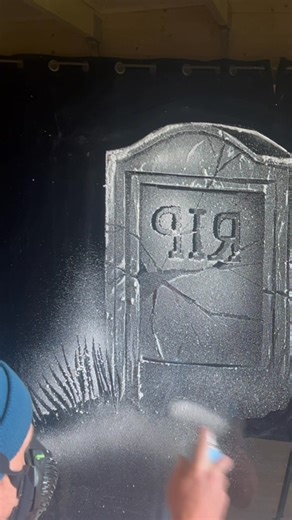 This is footage from my Halloween course | Snow Windows