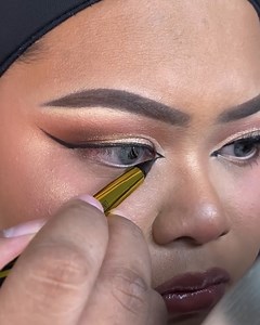 Mind-blowing champagne eye look✨ | Make-Up & Hair Tutorials