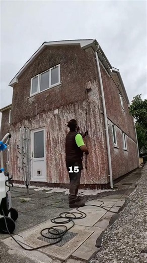Why would be even leave it like that for 15 years? #pressurewashing