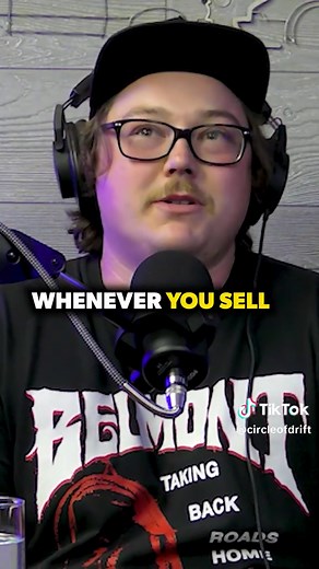 Calling all 350z Owners🚨 This is one of the most common issues with 350z’s is cutting power mid drift. Chances are if you’re running those cheap EBay taillights, you might want to rethink your purchase👌🏽 who else has seen this issue? Full Podcast on the YouTube Channel! New Pod EVERY Sunday! (Link in bio) Watch AD FREE on Patreon! (Link in bio) If you want to support the Pod, grab the merch at circleofdrift.com (link in bio) #350z #350zdrift #vq35 #drifting #podcast #podcastclips #viral #circ