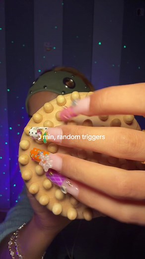 Random triggers in 1 minute. ASMR ✨⭐️ #tappingasmr #nailtapping #sleepasmr #asmrsounds #relaxingvideo