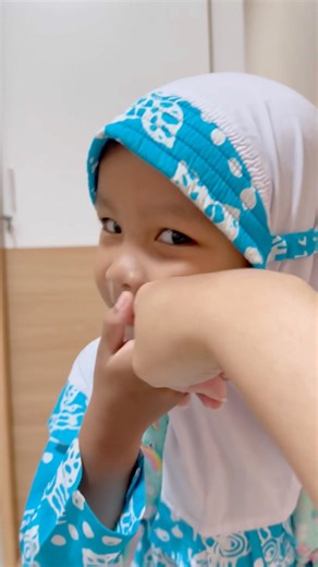 Jamgan lupa pamit ya kak kalau berangkat sekolah🥰 #shortsviral #shortvideo #shorts #trending #fyp