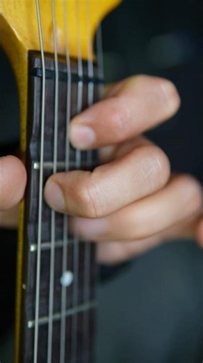 E7 riff KristoferDahl.com 🔥 #guitarchords #playguitar #learnguitar #electricguitar #guitartricks