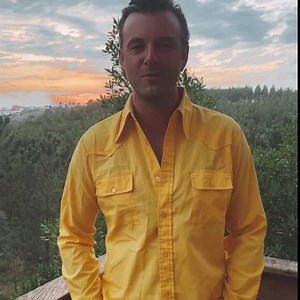 Tune today for a very special show!￼ https://www.stageit.com/keith_harkin/1st_album_10th_year_anniversary_show/108589 | Keith Harkin