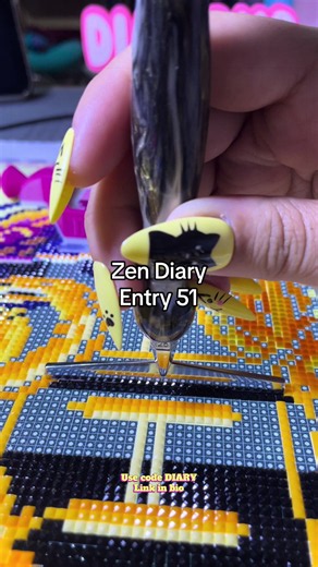Zen Diary Entry 51 🧘‍♀️🏰 Trying the 25-multiplacer for the first time and tackling a heavy section of 310 color blocking on my canvas from @Diamond Art Club! I am honestly so completely obsessed with this Hogwarts Crest canvas! Grab your headphones and turn up the volume to enjoy the incredibly deep, rhythmic pops of this massive color-blocking session. 🎧🔊 Let’s get these drills down! 💎✨ Putty from @Aus Putty Wax Name standee and tray from @𝐂𝐡𝐞𝐧𝐠𝐀𝐫𝐭&𝐂𝐫𝐚𝐟𝐭𝐬 #diamondpainting #di